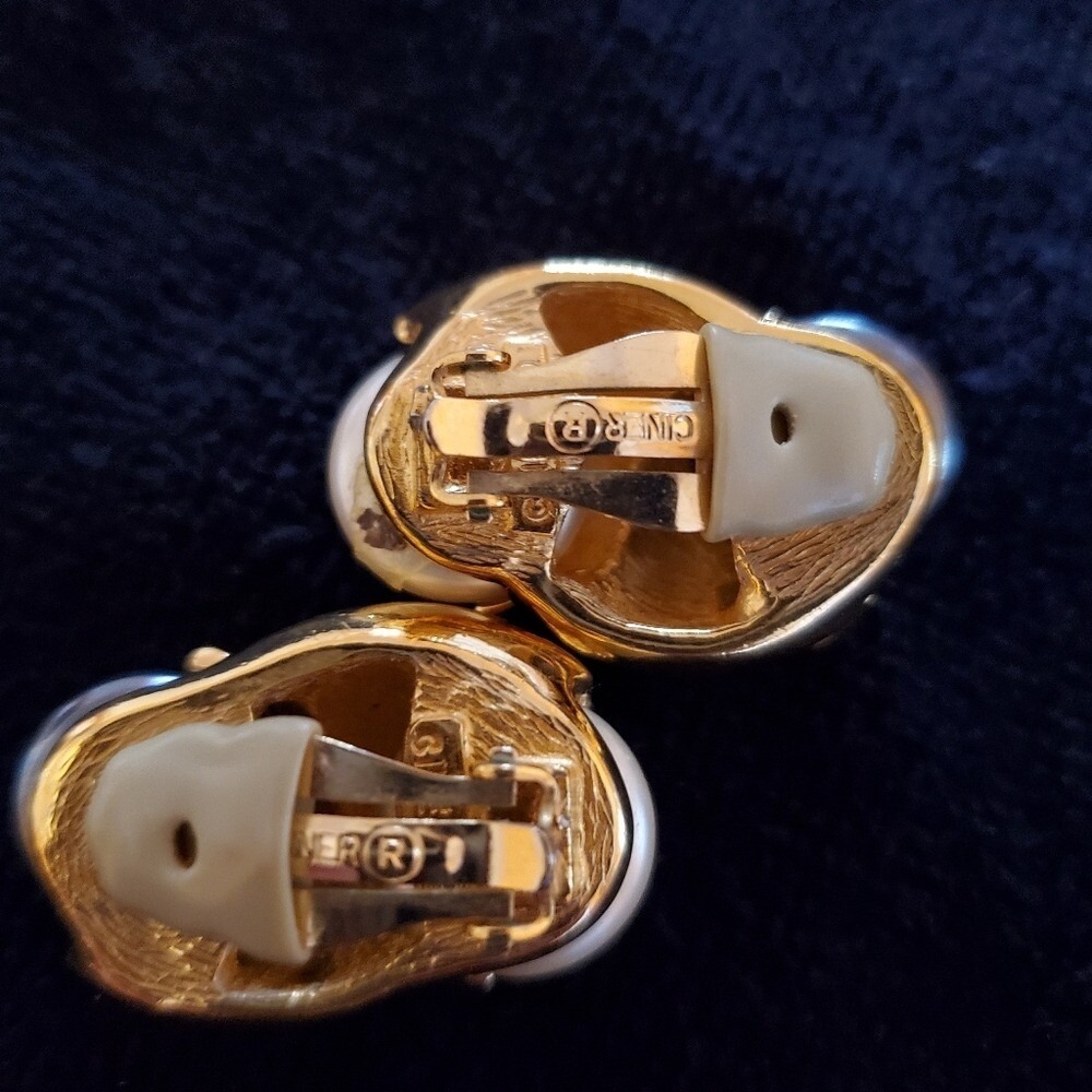 Ciner earrings - Picture 4 of 4